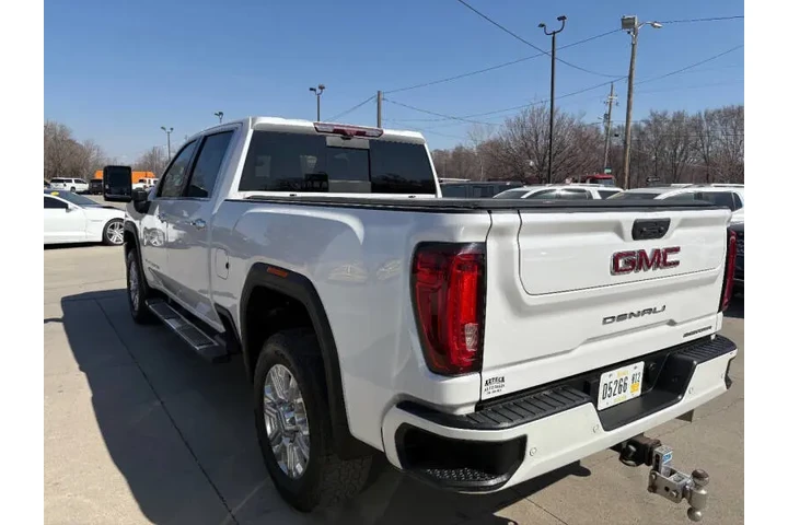 $59950 : 2020 GMC Sierra 2500HD Denali image 7