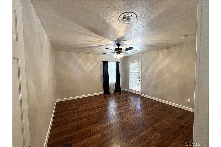 $900 : Fully Remodeled 2 Bedroom | 1 image 6