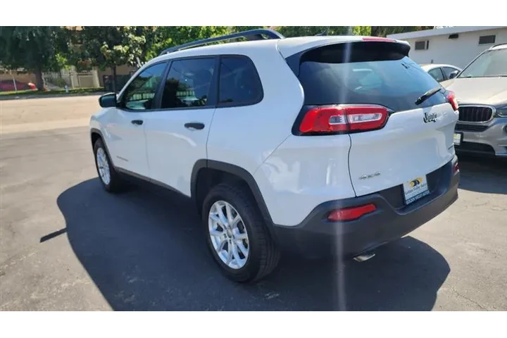 $9499 : 2016 Cherokee image 4