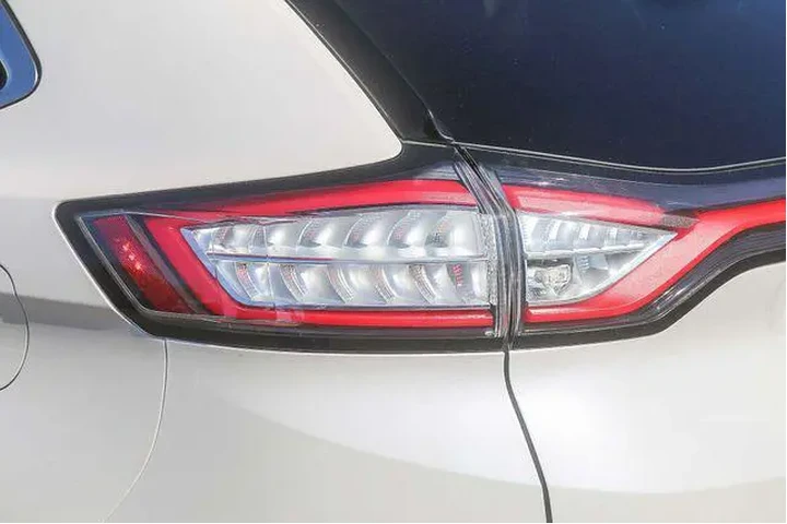 $11490 : Ford Edge 2017 SEL 4dr Cross image 10