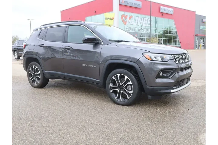 $25777 : Jeep Compass 2024 4x4 Limite image 2