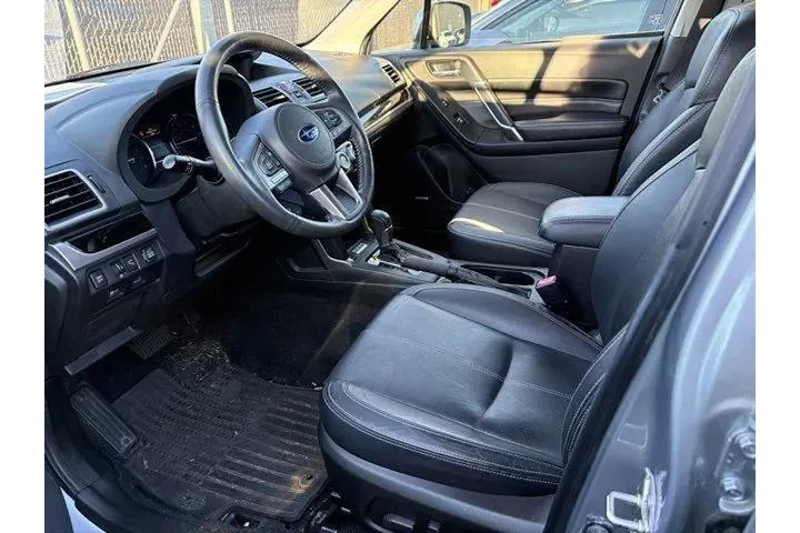 $18998 : Subaru Forester 2017 AWD 2.5 image 6