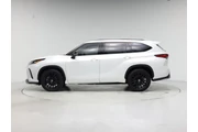 $33998 : Toyota Highlander 2023 XSE 4 thumbnail
