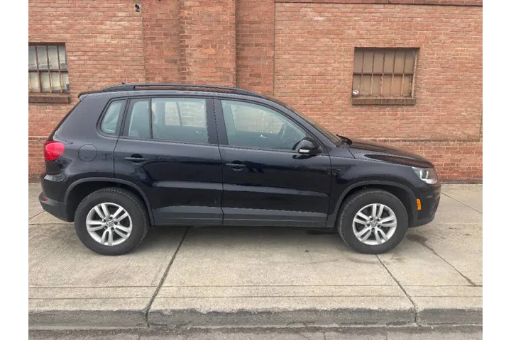 $13500 : 2017 Tiguan 2.0T Limited S 4M image 9