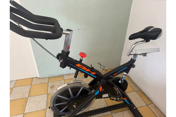 $2500 : Bici Fija image 2