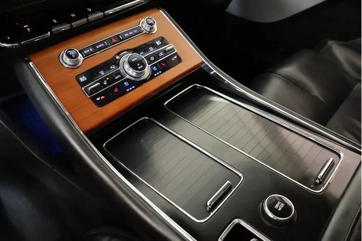 $28679 : Lincoln Aviator 2020 AWD Res image 9