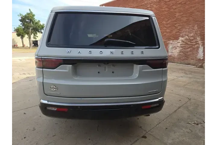 $32990 : Jeep Wagoneer 2022 4x4 Serie image 6