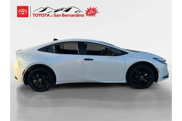 $39999 : Toyota Prius Plug-in Hybrid image 6