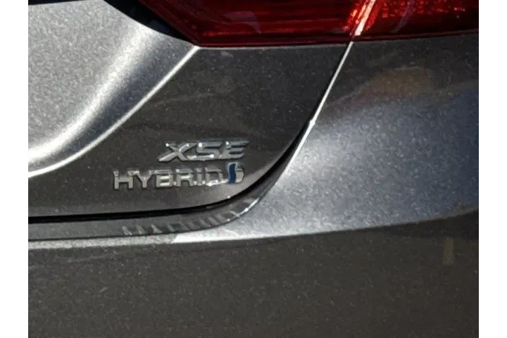 $31642 : Toyota Camry Hybrid 2023 XSE image 6