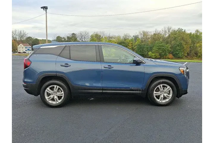 $22990 : GMC Terrain 2024 AWD SLE 4dr image 7