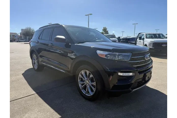 $28483 : Ford Explorer 2022 AWD XLT 4 image 2