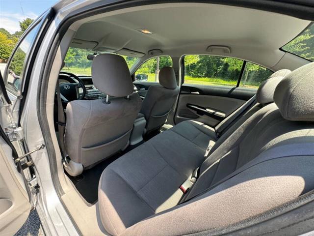 $12500 : 2011 Accord LX image 10