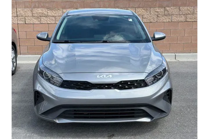 $18988 : Kia Forte 2023 LXS 4dr Sedan image 7