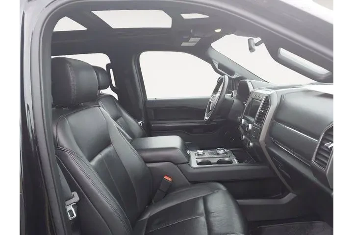 $33988 : Ford Expedition 2019 4x4 XLT image 9