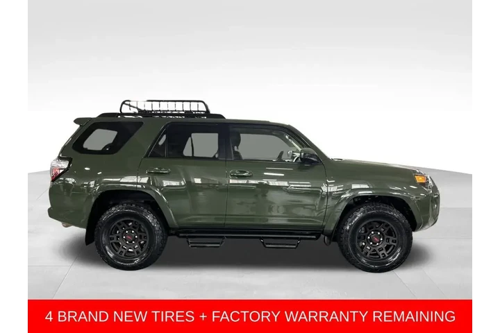 $44688 : Gold Certified2022 4Runner Tr image 6