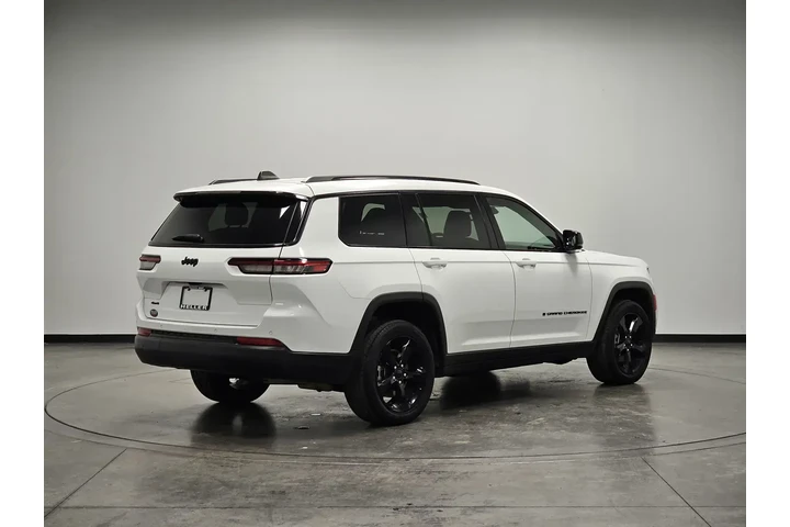 $27962 : Jeep Grand Cherokee L 2023 4 image 7