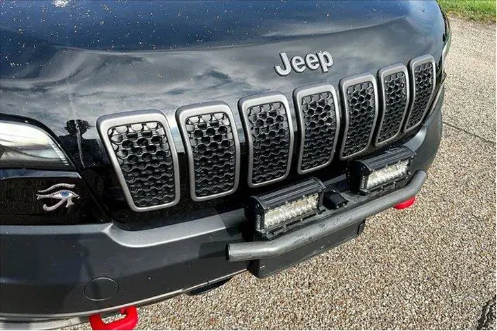 $24995 : Jeep Cherokee 2021 4x4 Trail image 3