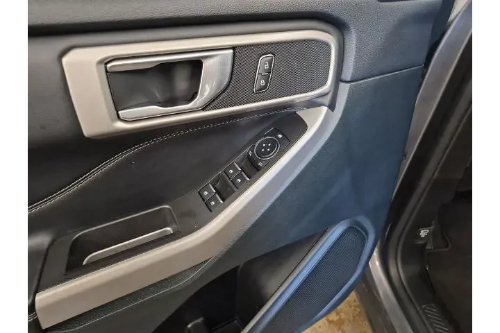 $29984 : Ford Explorer 2024 AWD XLT 4 image 10