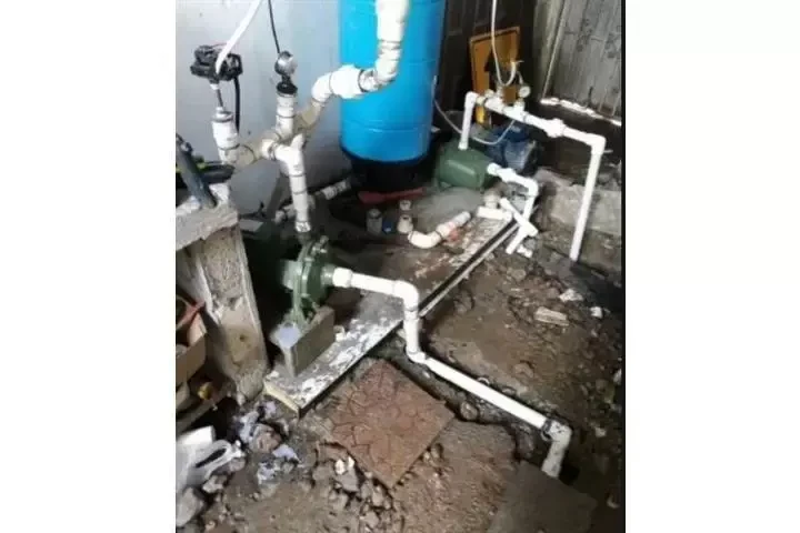 PLOMERÍA DISPONIBLE 24/7 image 1