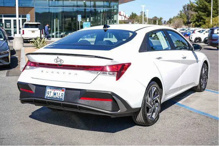 $24500 : Hyundai ELANTRA 2025 SEL Spo image 7