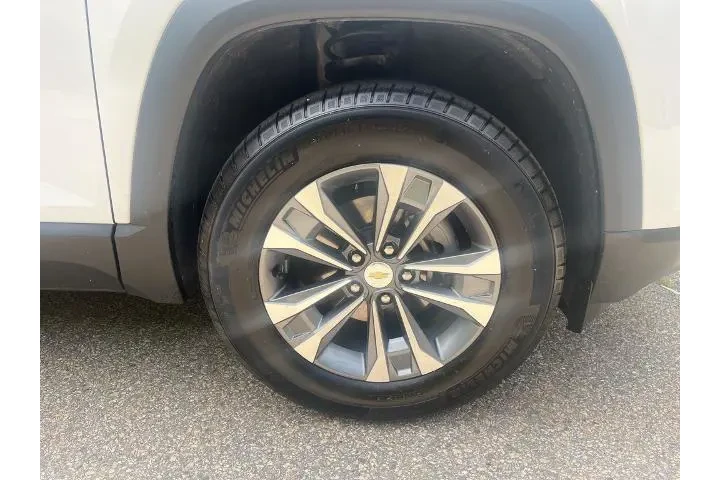 $27395 : Chevrolet Equinox 2025 4x4 L image 7