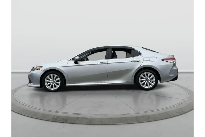 $13256 : Toyota Camry 2018 LE 4dr Sed image 4