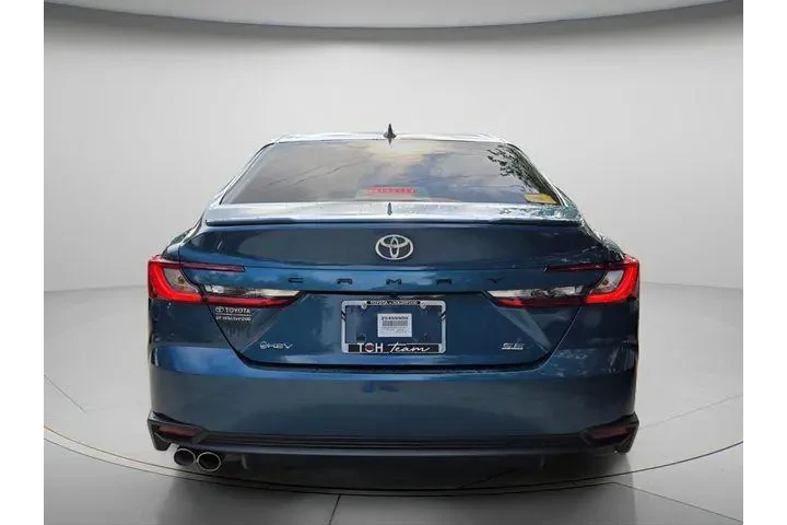 $29982 : Toyota Camry 2025 SE 4dr Sed image 5