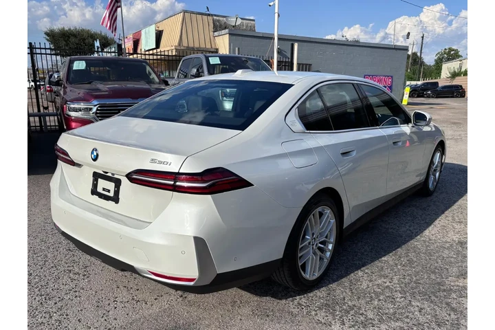 2024 BMW 530i 5 SERIES image 6