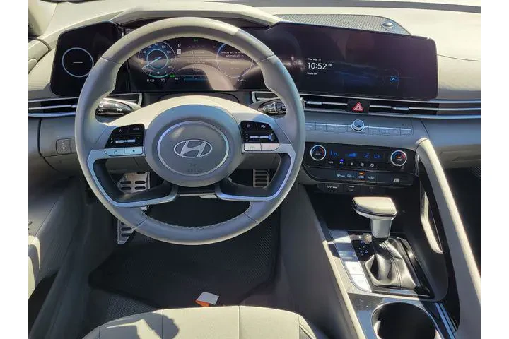 $23171 : Hyundai ELANTRA Hybrid 2025 image 4