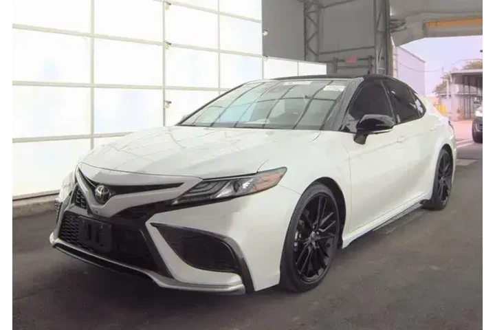 $35988 : Toyota Camry 2021 XSE V6 4dr image 1