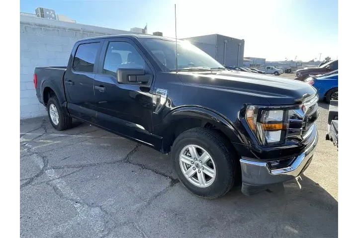 $33642 : Ford F-150 2023 4x2 XLT 4dr image 2
