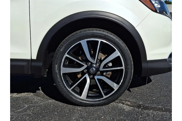 $12800 : 2017 Rogue Sport S AWD image 8
