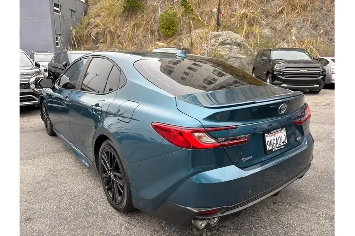 $29888 : Toyota Camry 2025 SE 4dr Sed image 4