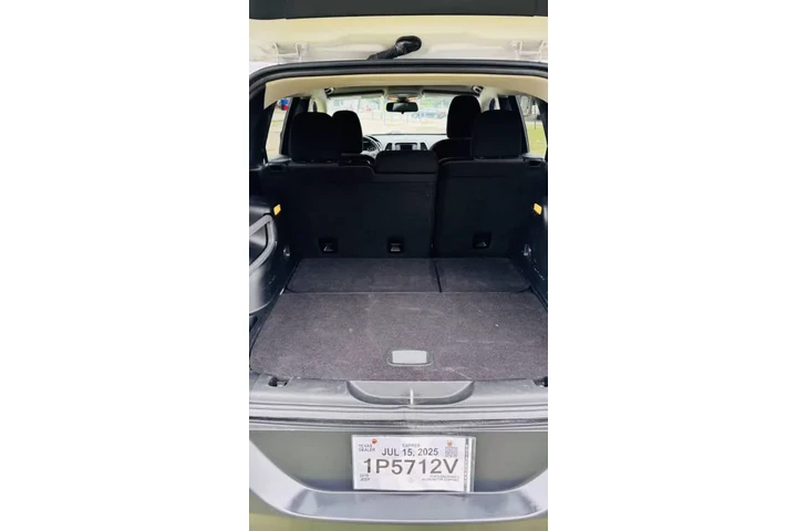 $13995 : 2017 QX30 Sport image 10