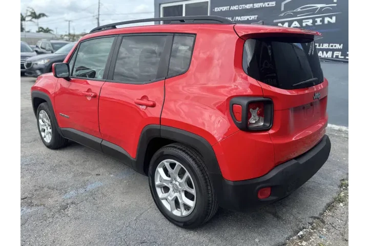 $6850 : 2017 Renegade Latitude image 8