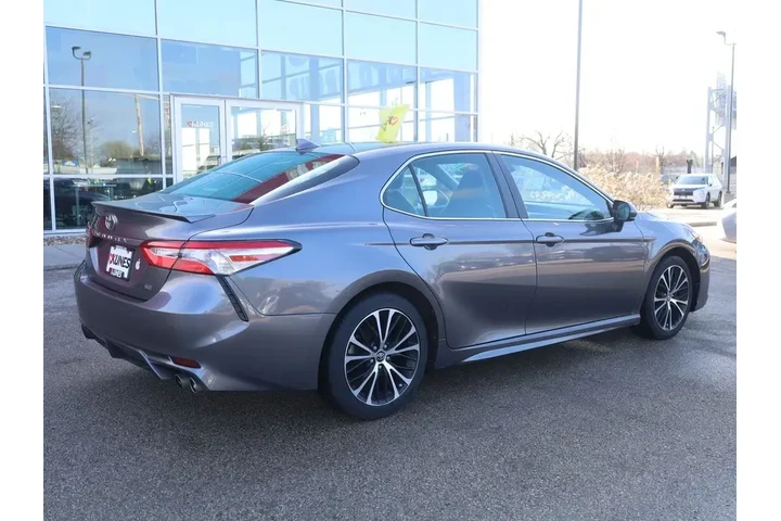 $12777 : Toyota Camry 2020 SE 4dr Sed image 9