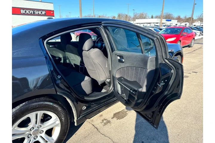 $14980 : 2020 Charger SXT RWD image 9