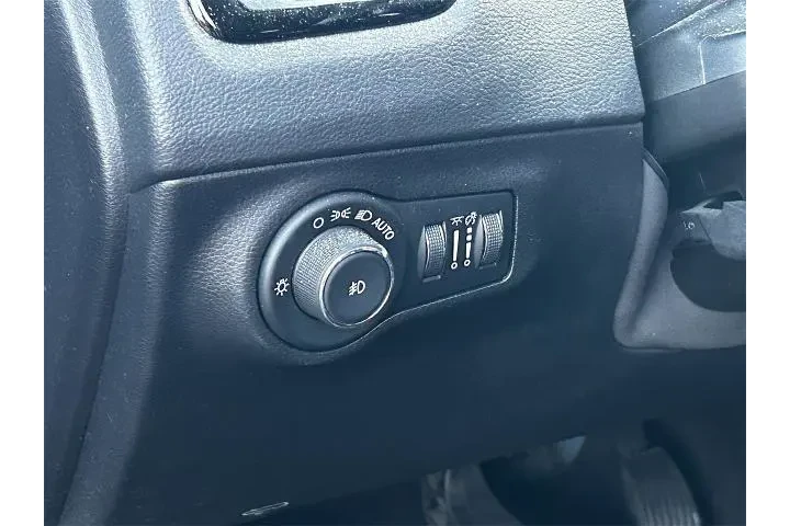 $13994 : Jeep Compass 2019 Limited 4d image 9