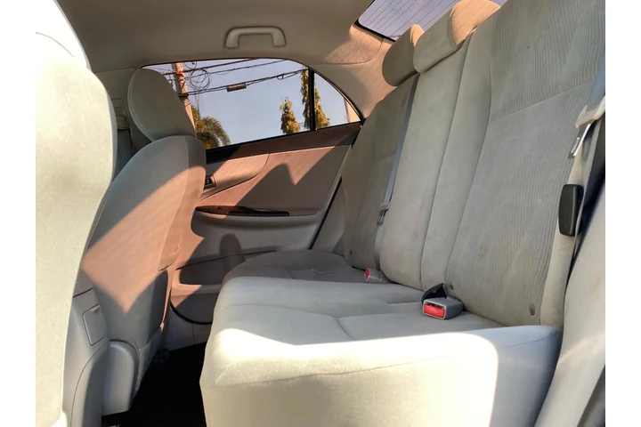 $5699 : Corolla 2013 image 5