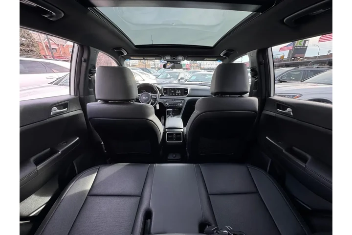 $12895 : Kia Sportage 2022 AWD Nightf image 9