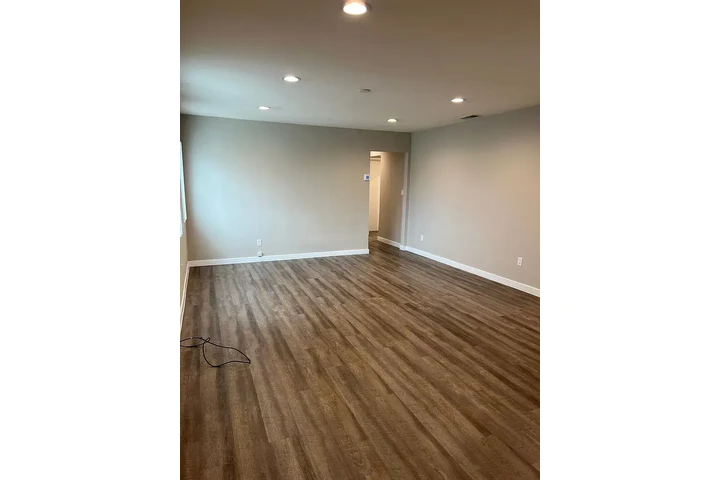 $2995 : Modern 3BD 2BT available image 5