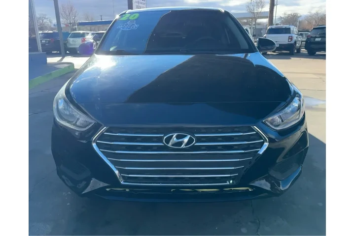 2020 Accent SE 4-Door 6A image 2