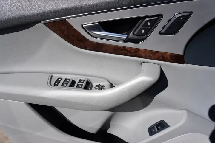 $18788 : Audi Q7 2018 AWD 2.0T quattr image 8