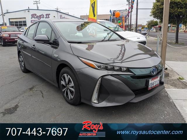 $24995 : 2017 Prius Prime Plus Hatchba image 1