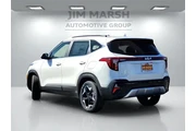 $26988 : Kia Seltos 2026 EX 4dr SUV thumbnail