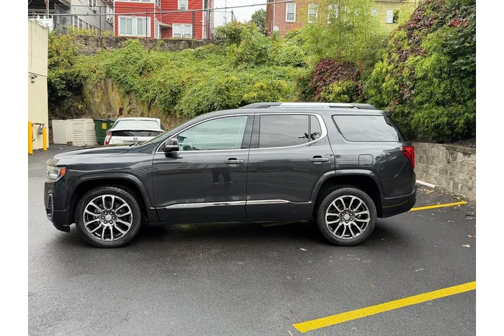 $20995 : 2020 Acadia Denali image 8