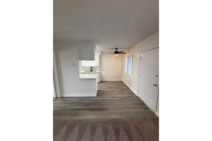 $1800 : ALL Utilities Included image 3