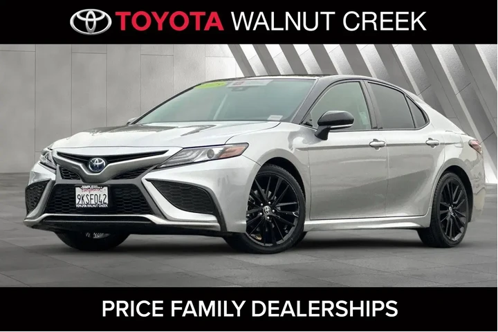 $28800 : Toyota Camry Hybrid 2024 XSE image 1