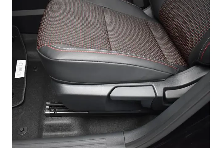 $24845 : Nissan Kicks 2025 SR 4dr Cro image 10
