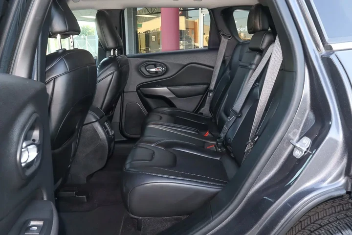 $15949 : 2019 Cherokee Latitude Plus image 8